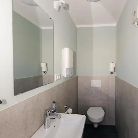 Urige Schlaffaesser Im Winzergarten Inklusive Weinprobe *