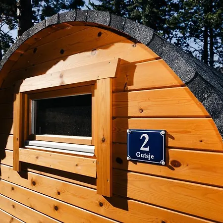 Urige Schlaffaesser Im Winzergarten Inklusive Weinprobe Camping Bockenheim an der Weinstrasse