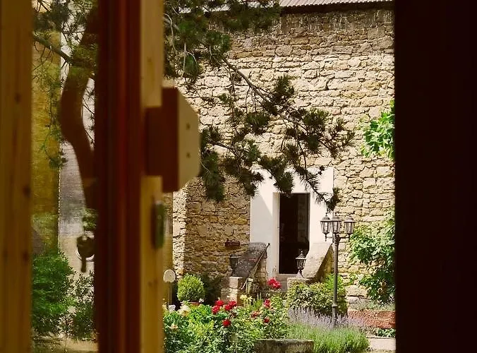 Urige Schlaffaesser Im Winzergarten Inklusive Weinprobe Campeggio *