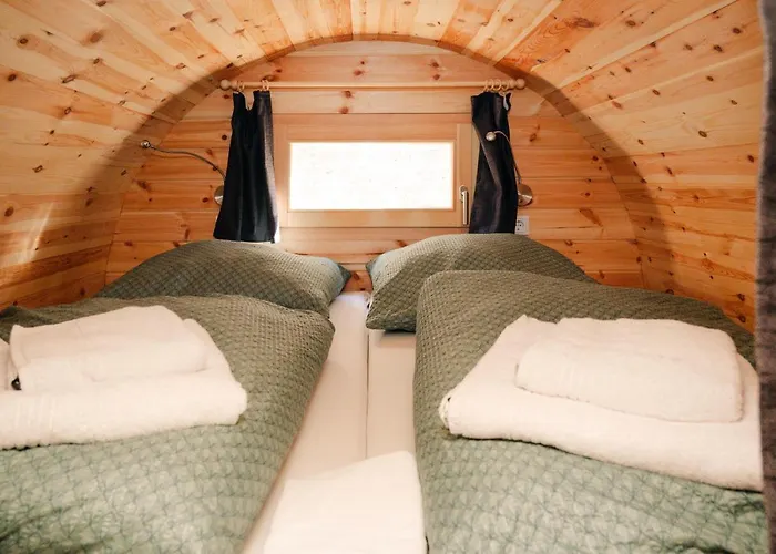 Urige Schlaffaesser Im Winzergarten Inklusive Weinprobe Campeggio Bockenheim an der Weinstrasse