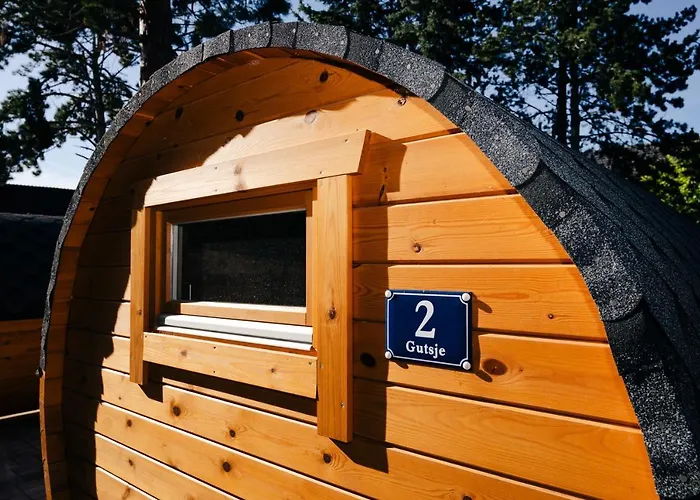 Urige Schlaffaesser Im Winzergarten Inklusive Weinprobe キャンプ場 Bockenheim an der Weinstrasse